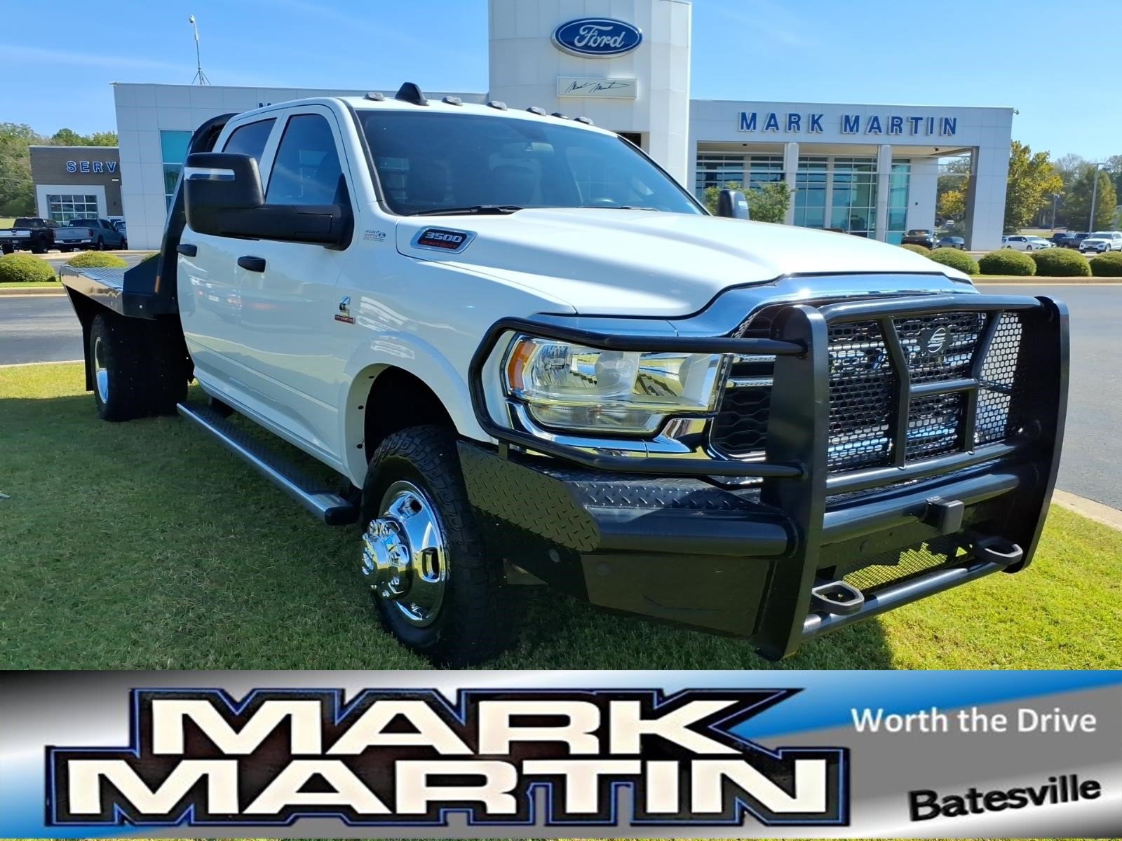 Used 2024 RAM 3500 Tradesman w/ Chrome Appearance Group AWD/4WD image 1