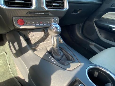 Used 2024 Ford Mustang Premium image 9