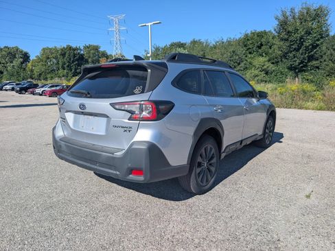 Used 2024 Subaru Outback Onyx Edition XT AWD/4WD image 5