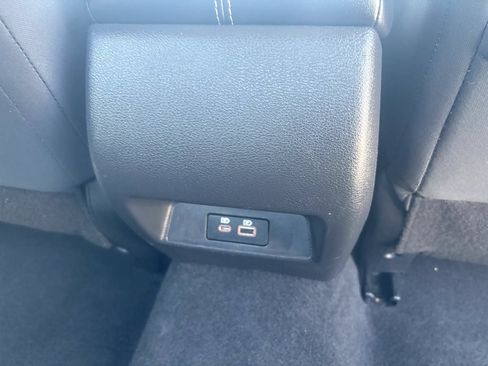 Used 2025 Nissan Altima 2.5 SV FWD image 16