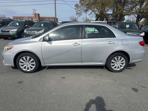 Used 2012 Toyota Corolla LE image 2