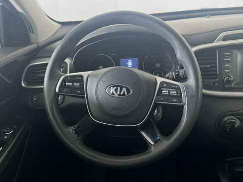 Used 2019 Kia Sorento L image 17