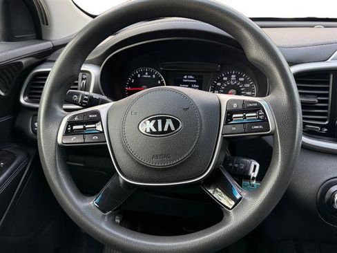 Used 2020 Kia Sorento LX FWD image 13