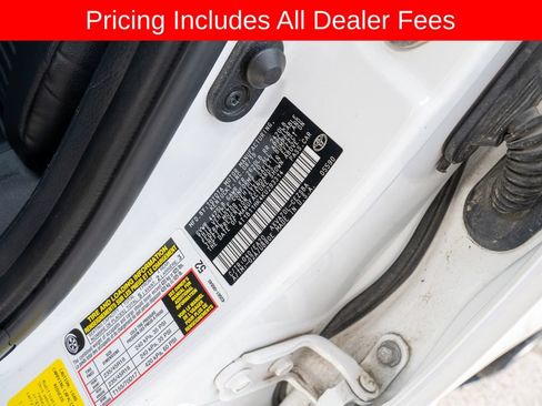 Used 2019 Toyota Camry SE FWD image 18