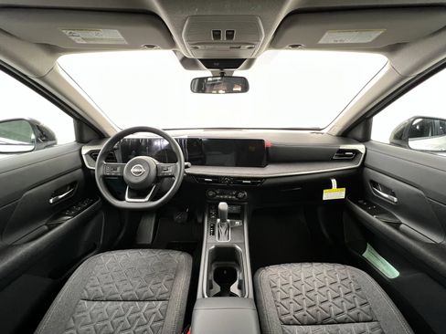 New 2026 Nissan Kicks SV w/ SV Premium Package image 9