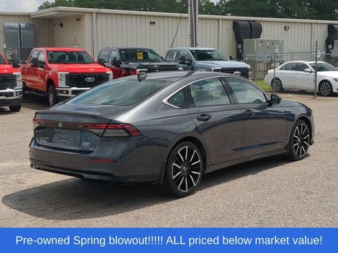 Used 2023 Honda Accord Touring image 13
