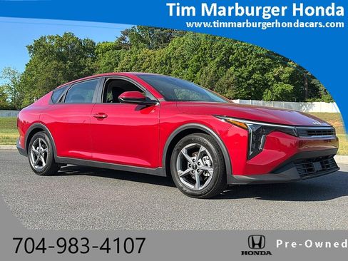 Used 2025 Kia K4 LXS FWD image 1