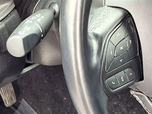 Used 2023 Dodge Challenger SXT w/ Cold Weather Group image 10