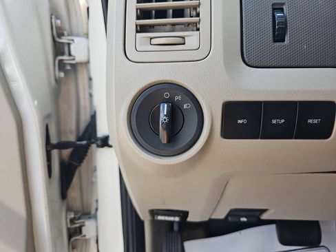 Used 2012 Ford Escape XLS FWD image 33