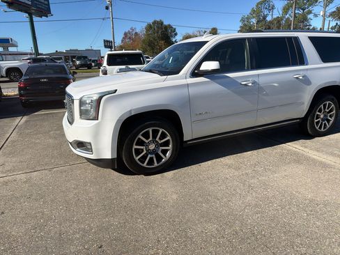 Used 2016 GMC Yukon XL Denali w/ Open Road Package image 3