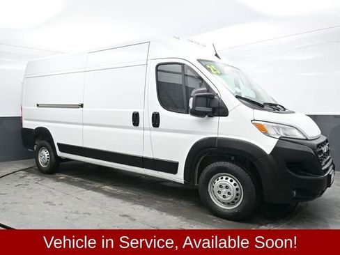 Used 2025 RAM ProMaster 2500 w/ Convenience Group image 7
