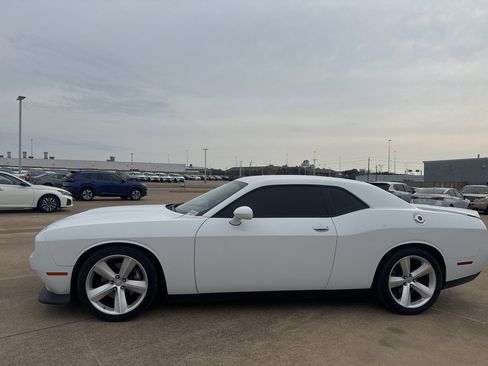 Used 2022 Dodge Challenger GT image 11