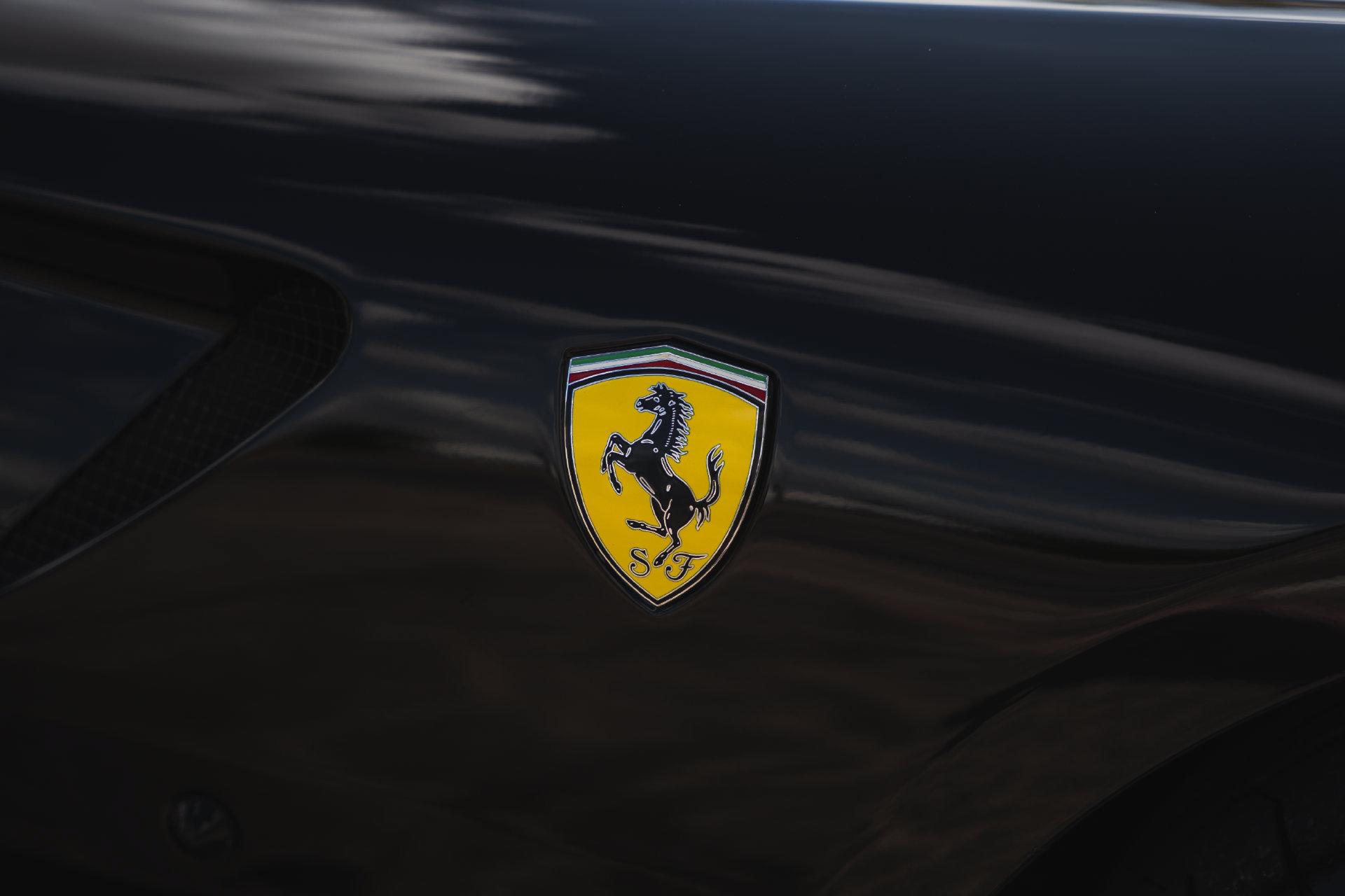 Used 2007 Ferrari 599 GTB Fiorano RWD image 38
