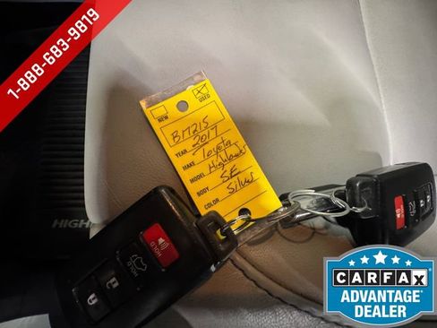 Used 2017 Toyota Highlander SE AWD/4WD image 27