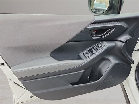 Used 2024 Subaru Crosstrek 2.0i Premium image 14