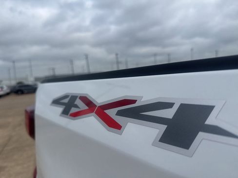 Used 2020 Chevrolet Silverado 1500 LT w/ Convenience Package image 39