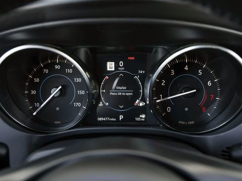 Used 2020 Jaguar F-PACE Premium image 12