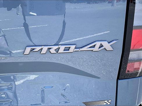 Used 2023 Nissan Frontier PRO-4X w/ Pro Convenience Package AWD/4WD image 25