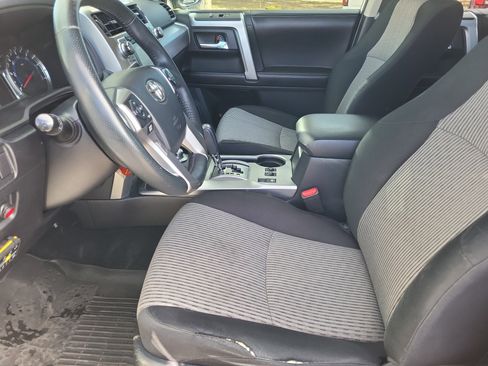 Used 2016 Toyota 4Runner SR5 image 10