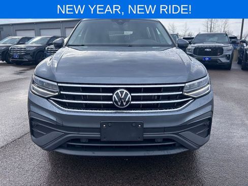 Used 2024 Volkswagen Tiguan SE image 9