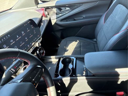 Used 2025 Chevrolet Blazer EV RS image 22