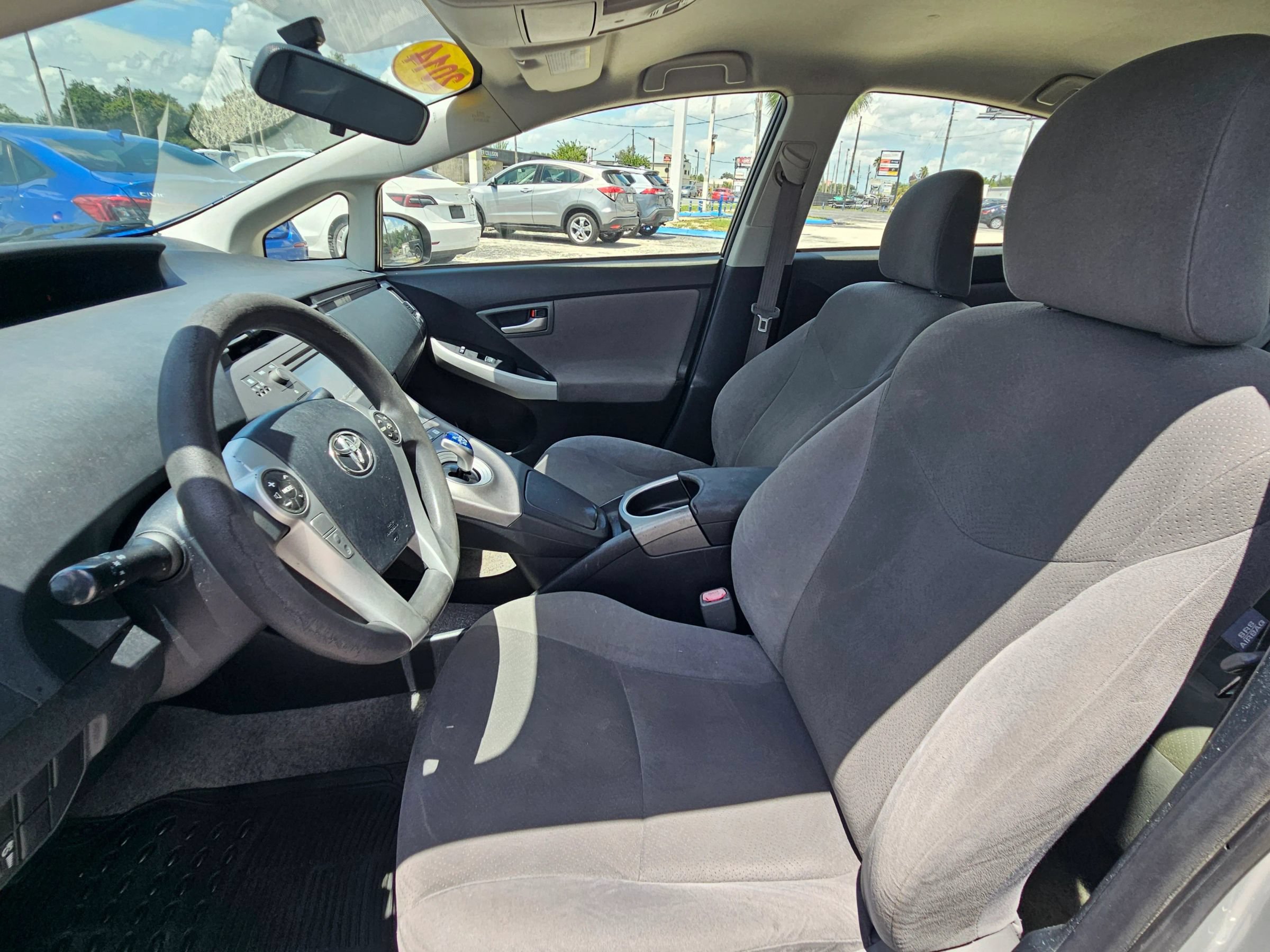 Used 2014 Toyota Prius Two FWD image 15