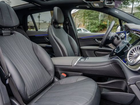 Used 2023 Mercedes-Benz EQS 580 4MATIC SUV image 22