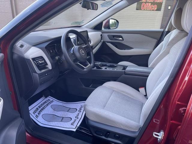Used 2021 Nissan Rogue SV FWD image 15
