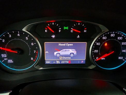 Used 2023 Chevrolet Traverse RS FWD image 20