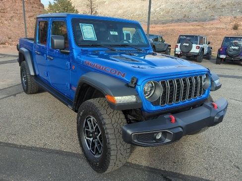 Used 2025 Jeep Gladiator Rubicon w/ Safety Group image 3