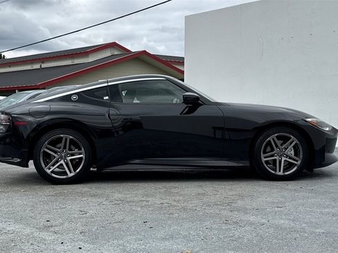 Used 2024 Nissan Z Sport w/ Floor Mat Package image 3