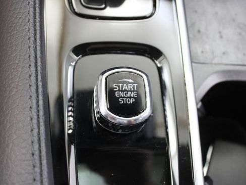 Used 2022 Volvo XC90 T8 Inscription Expression w/ Advanced Package image 12