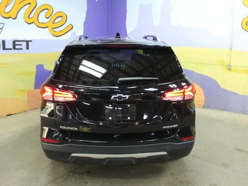 Used 2024 Chevrolet Equinox Premier FWD image 7