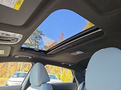 New 2025 Hyundai Elantra Limited w/ Cargo Package image 42