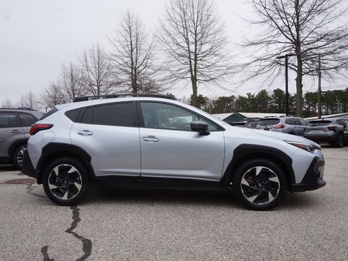 Used 2024 Subaru Crosstrek 2.5i Limited AWD/4WD image 4