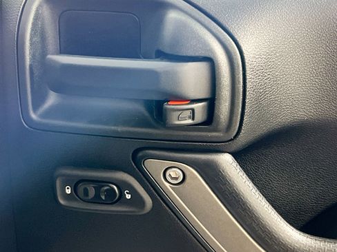 Used 2016 Jeep Wrangler Unlimited Sport w/ Quick Order Package 24S image 31