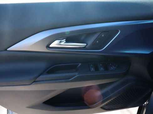 New 2026 Chevrolet Equinox EV LT image 15