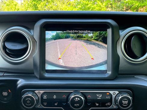 Certified 2022 Jeep Wrangler Unlimited Sahara w/ Cold Weather Group AWD/4WD image 14