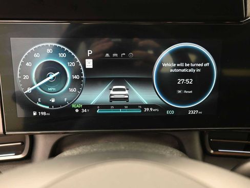 Used 2025 Hyundai Elantra SEL image 7