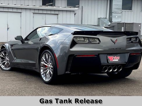 Used 2016 Chevrolet Corvette Z06 w/ 3LZ Preferred Equipment Group image 11