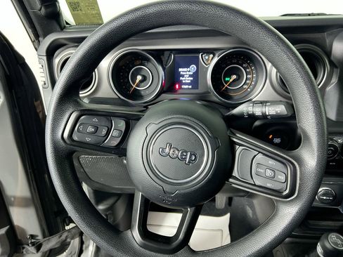 Used 2023 Jeep Wrangler Sport image 15
