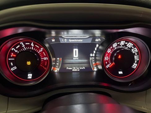 Used 2022 Dodge Challenger GT RWD image 18