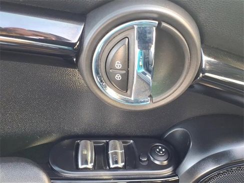 Used 2019 MINI Cooper S w/ Signature Upholstery Package image 15