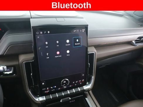Used 2026 GMC Yukon XL Denali Ultimate AWD/4WD image 27