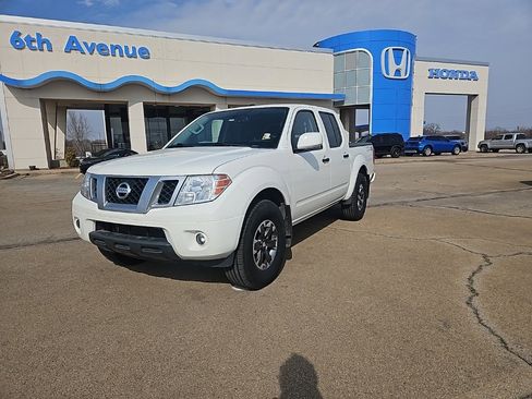 Used 2019 Nissan Frontier PRO-4X image 1