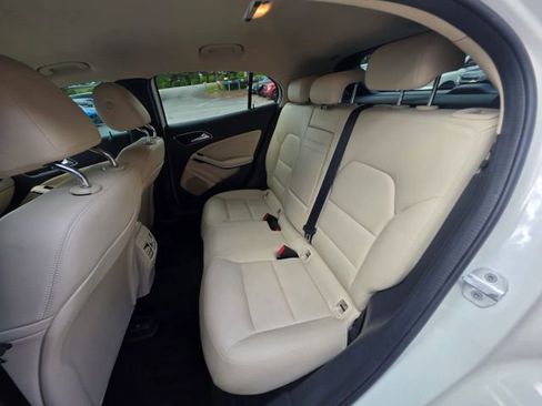 Used 2016 Mercedes-Benz GLA 250 image 19
