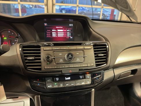 Used 2017 Honda Accord Sport Special Edition image 19