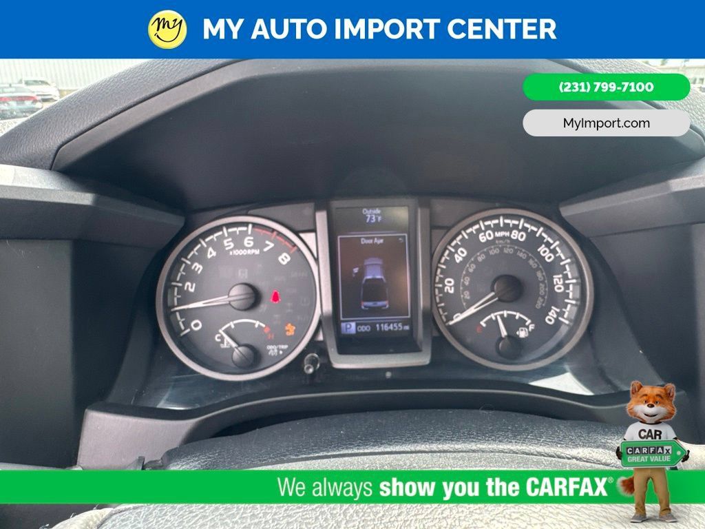 Used 2018 Toyota Tacoma TRD Sport AWD/4WD image 18
