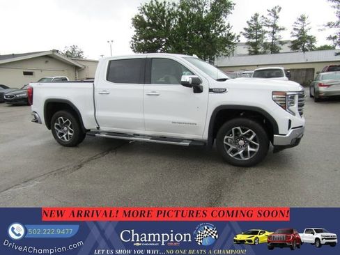 Used 2025 GMC Sierra 1500 SLT w/ SLT Premium Plus Package AWD/4WD image 3