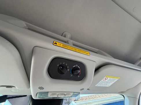 Used 2016 Ford Transit 350 XLT image 12